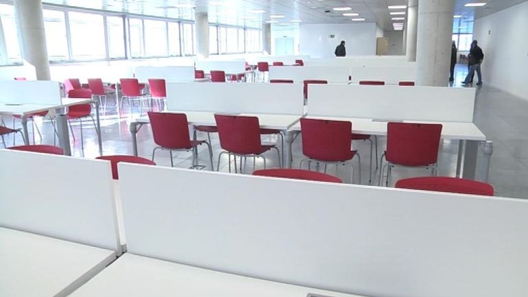 La sala de lectura de la UNED lista para su apertura