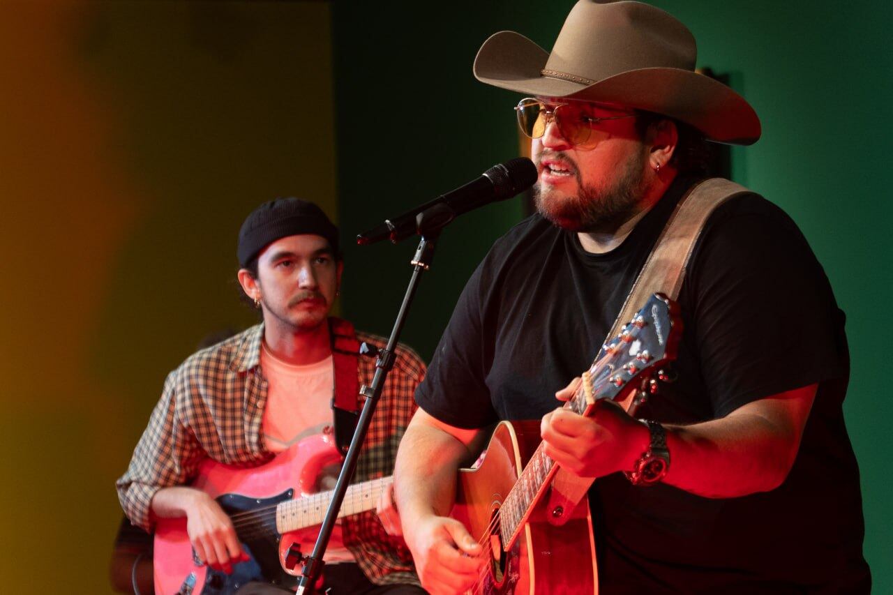 Robie Rojas con Carlos León