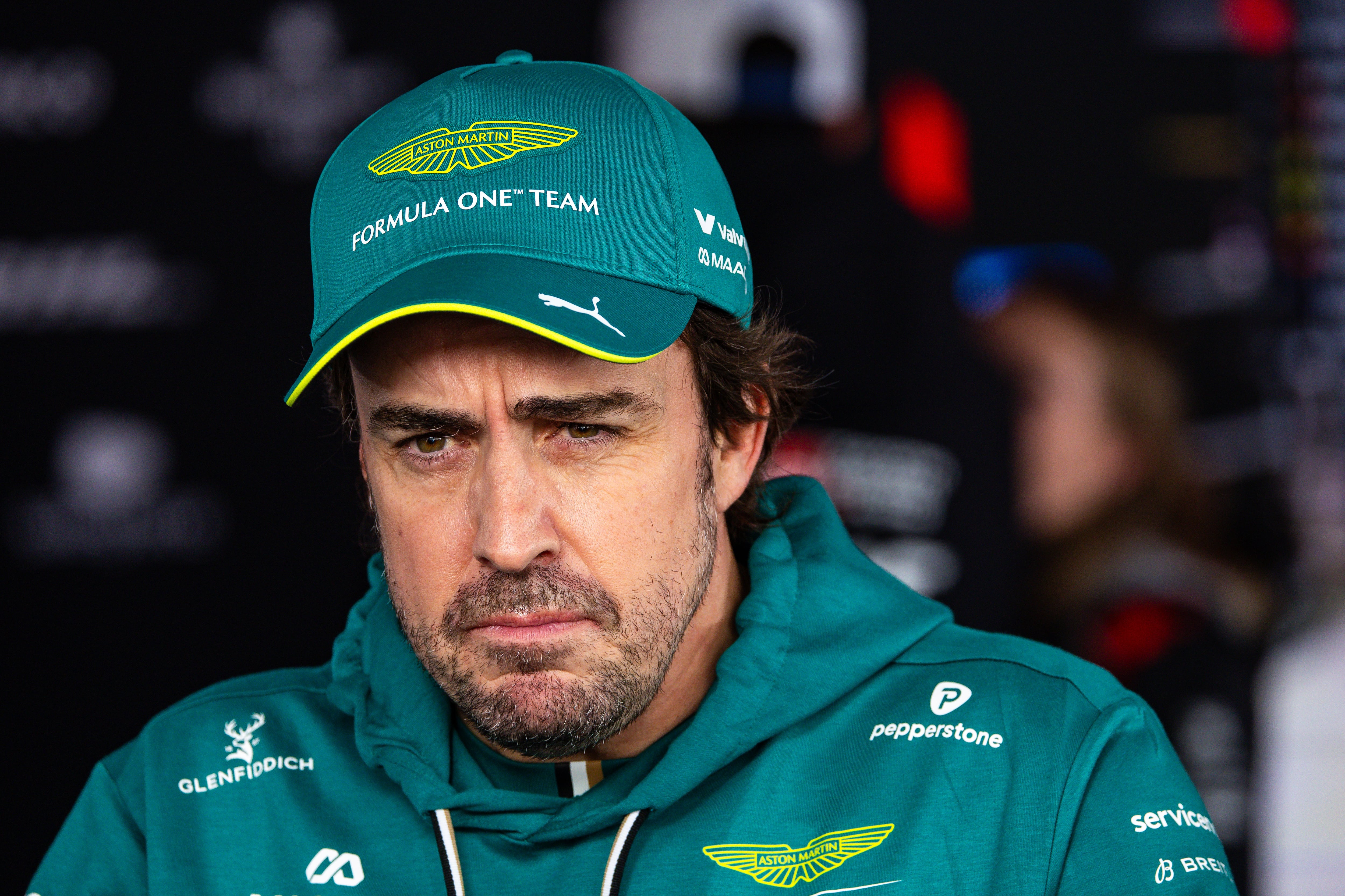 Fernando Alonso atendiendo a los medios en el GP de Japón