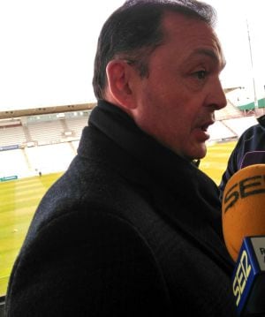 Garrido, atendiendo a los medios