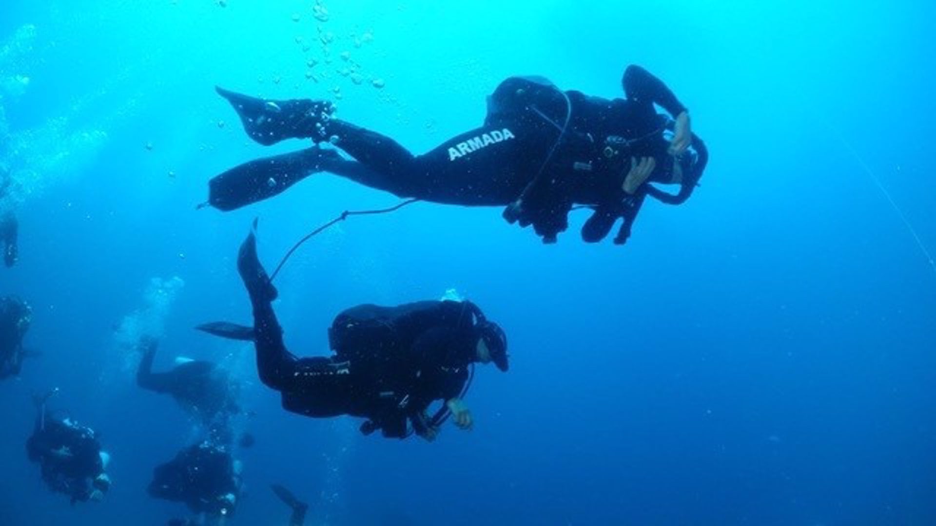 Buzos del Centro de Buceo de la Armada