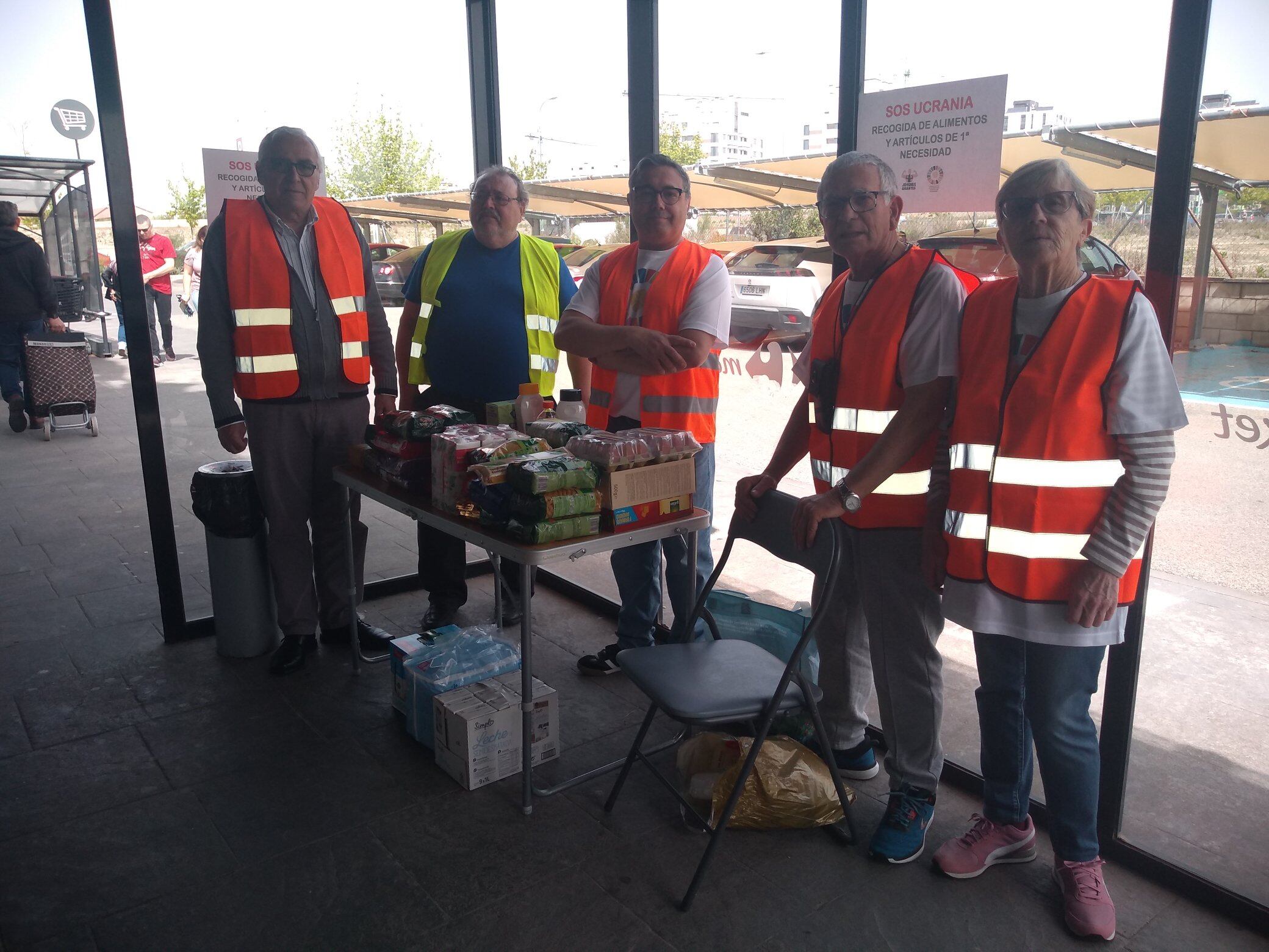 Acusval y Jóvenes Gigantes quieren repetir las convocatorias solidarias para recoger alimentos donados