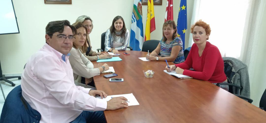 Ambos gobiernos retomaron las reuniones a mediados de octubre para crear un acceso a la A-4 desde el Quiñón