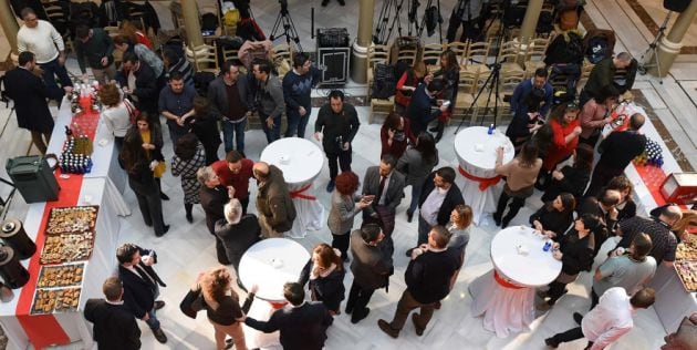 Encuentro del equipo de gobierno de la Diputación de Ciudad Real con más de medio centenar de periodistas de la provincia, con motivo de la Navidad.