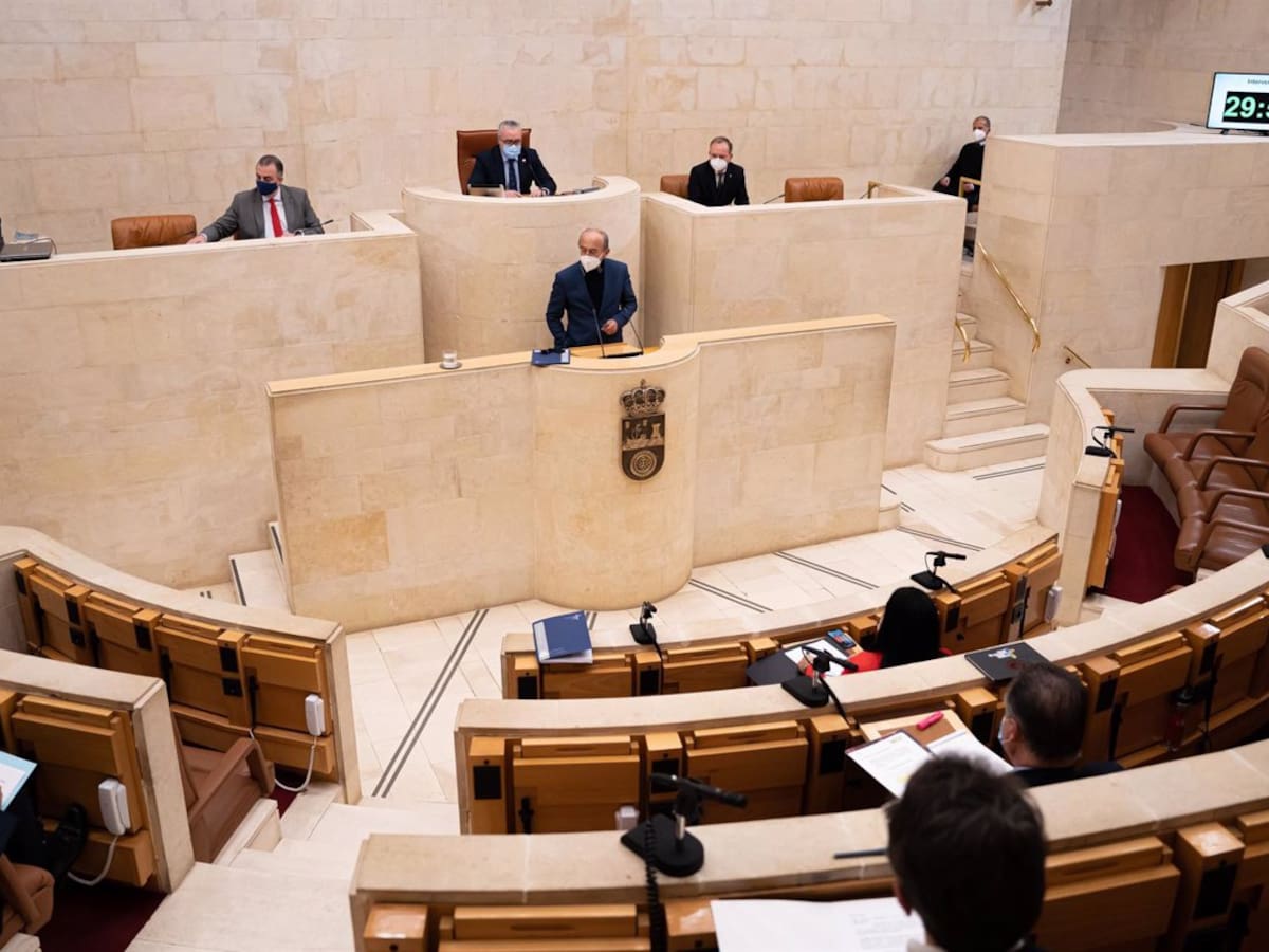 El Gobierno de Cantabria eliminará 68 tasas para ayudar a los sectores más afectados por el alza de los precios