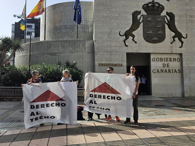 La plataforma Derecho al Techo denuncia el posible desahucio de una familia en Ingenio con seis menores de edad