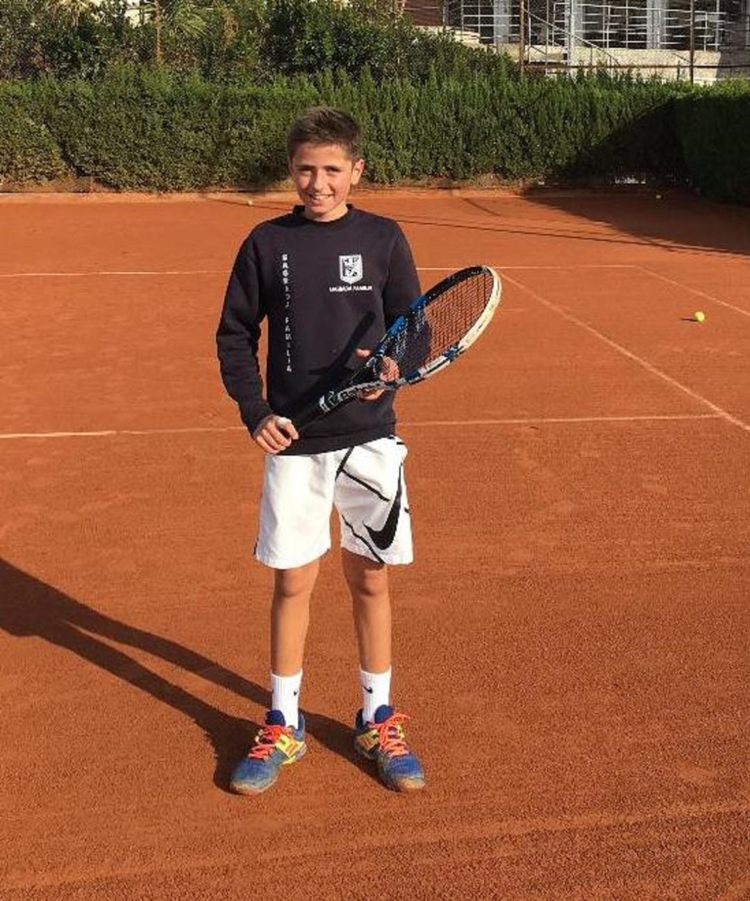 Fernando Selva pasa a octavos de final del Circuito Alicantino de Tenis