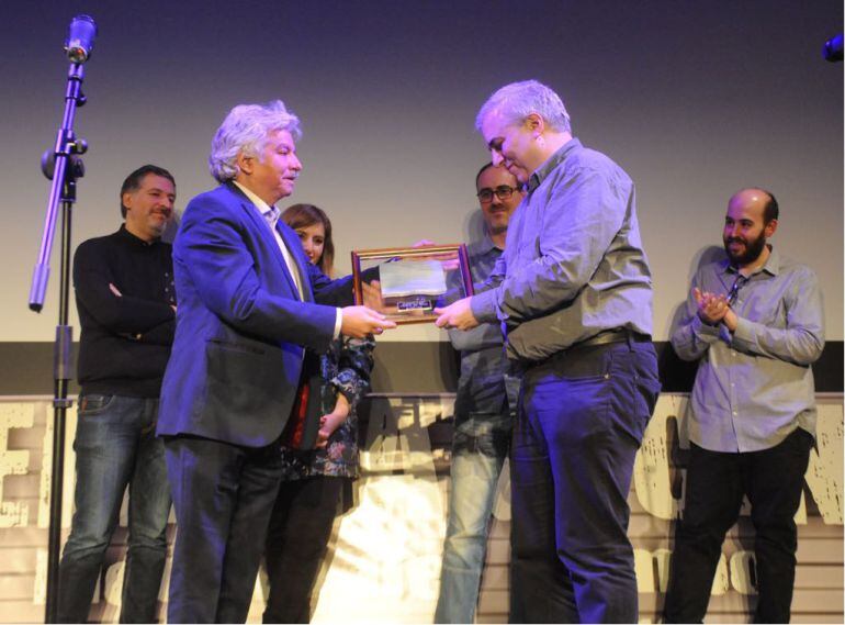 Emiliano Allende y Txema Muñoz, responsable de Kimuak, en la gala inaugural