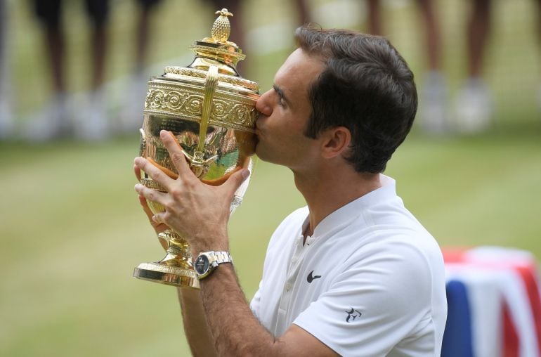 Federer tras su .octava victoria de Wimbledon