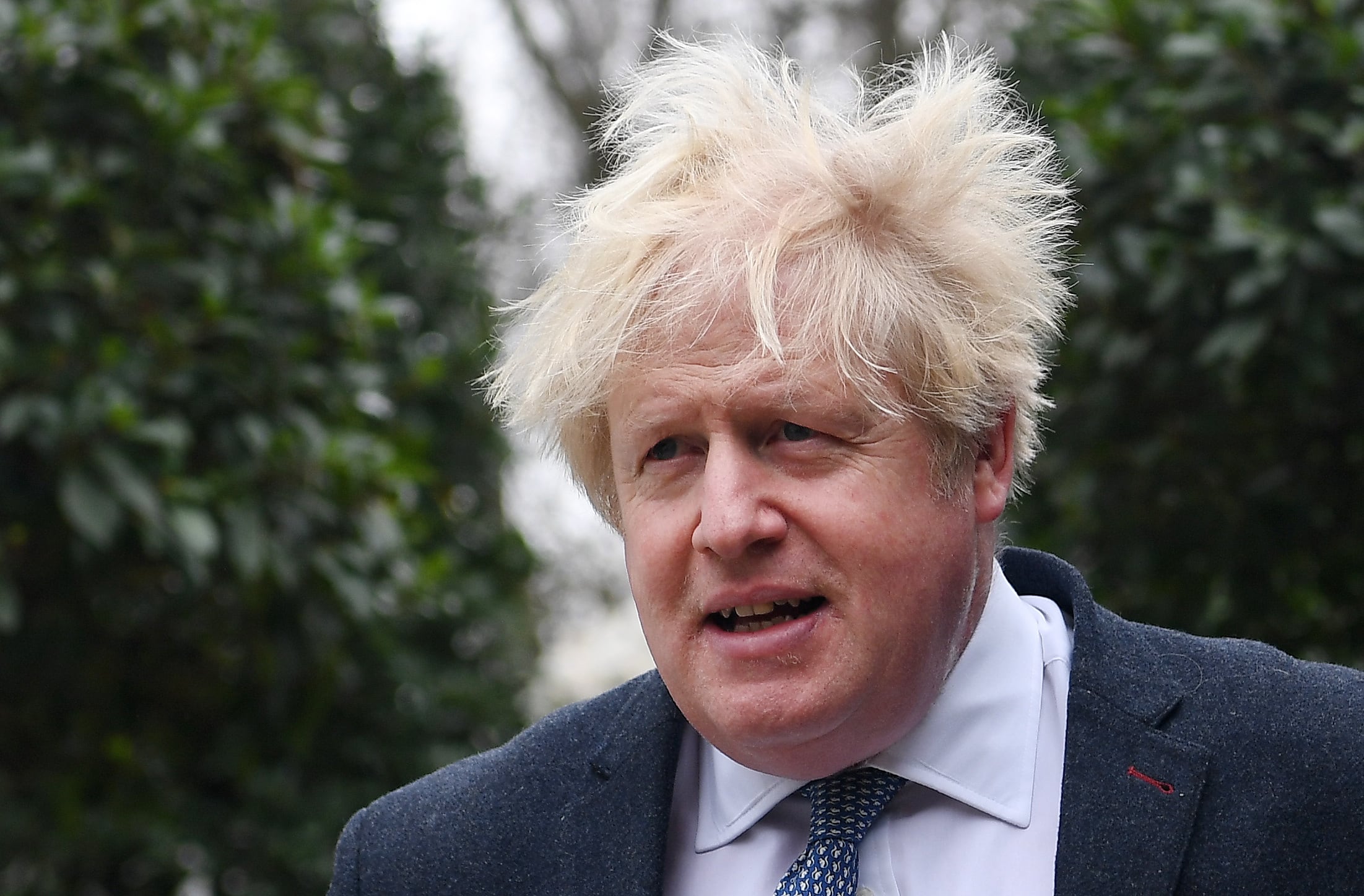 El exprimer ministro británico Boris Johnson frente a su casa en Londres,