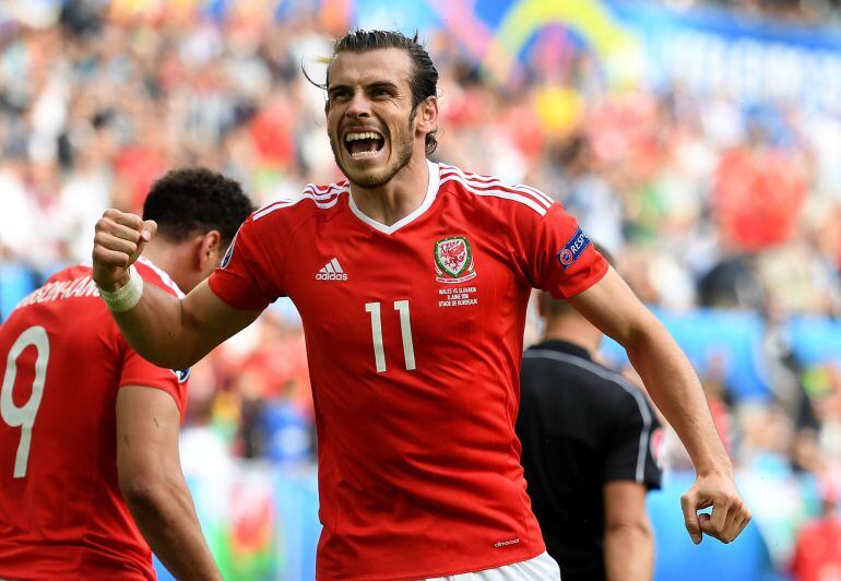 Bale celebra su gol ante Eslovaquia