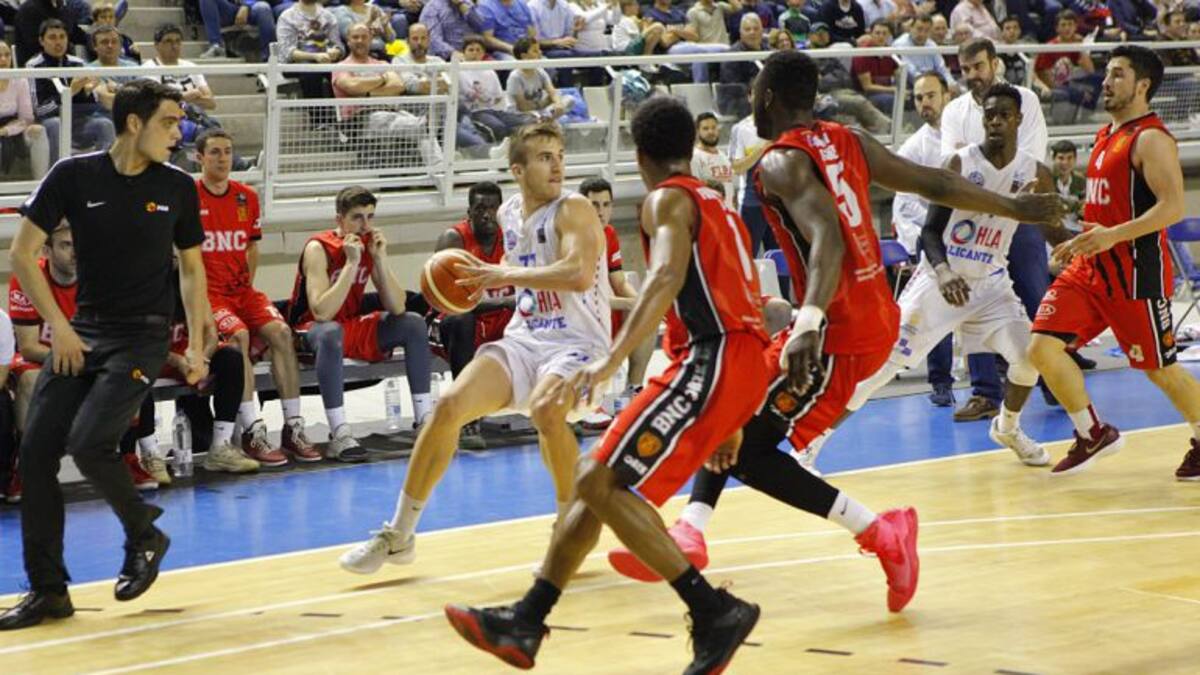 Juanjo quiere hablar del futuro con Portillo y Lafuente confía en la victoria