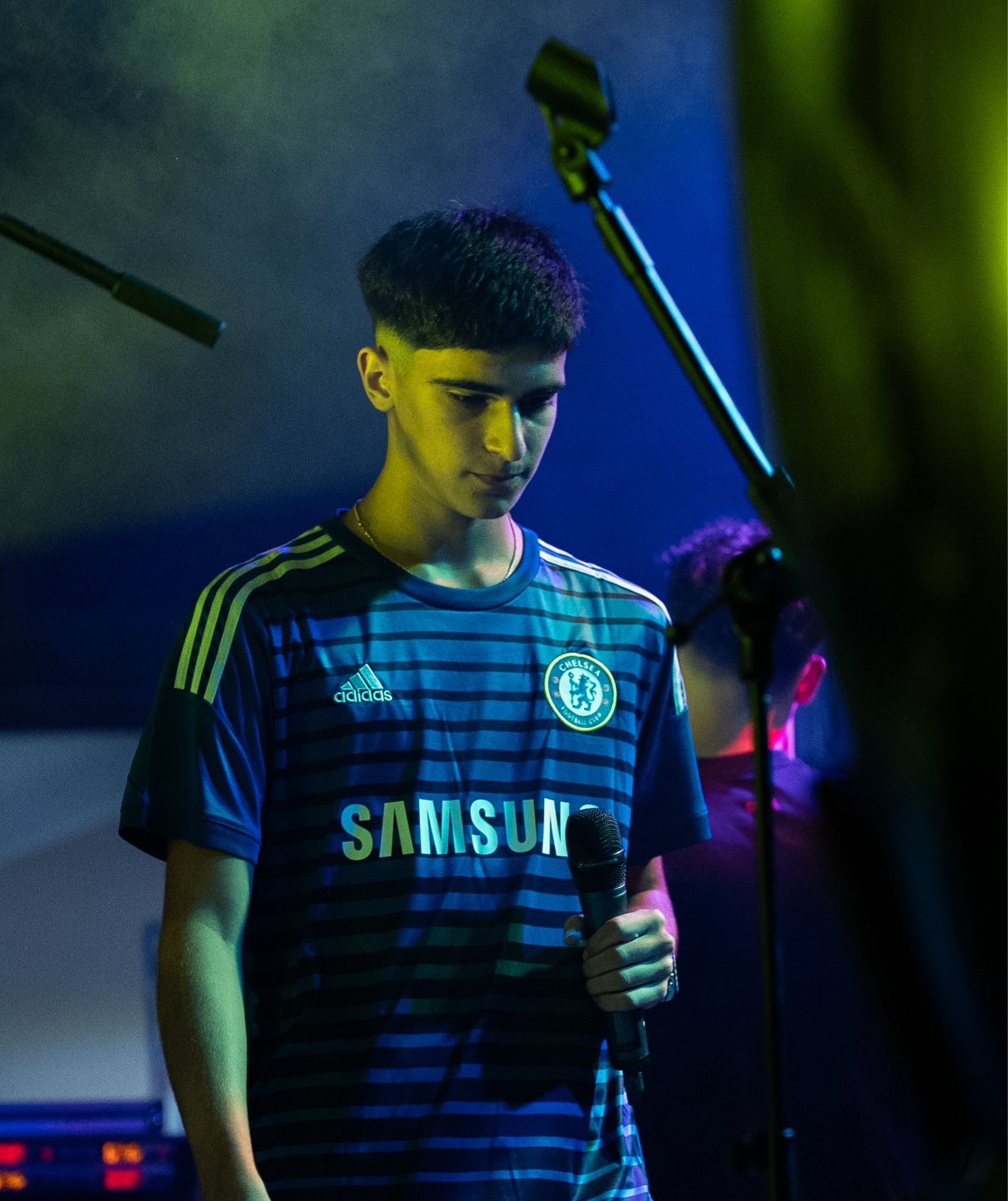 Sisiflow (Darío Barroso) rapero local.