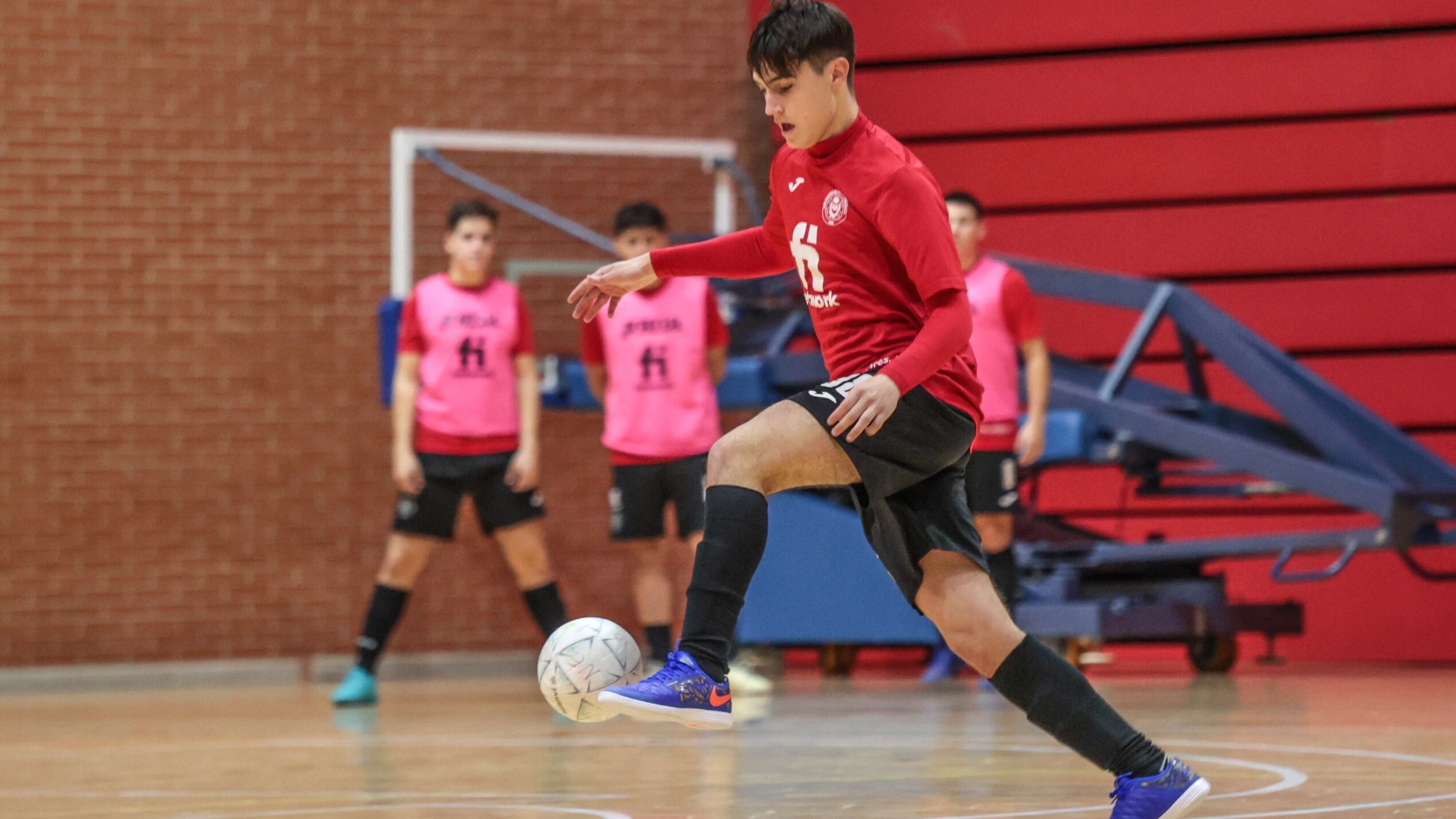 Victoria holgada del Nueva Elda Finetwork