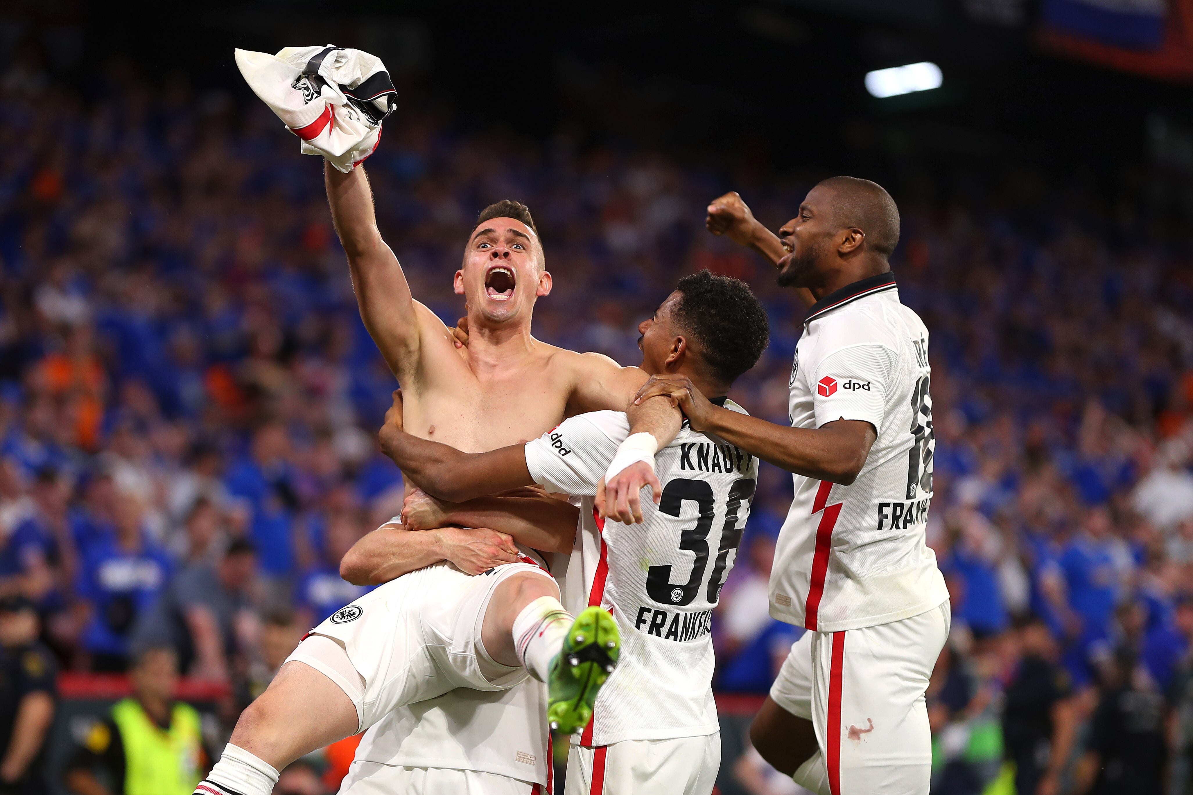 Los jugadores del Eintracht celebrando el título de la Europa League