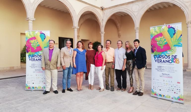 Responsables del Ayuntamiento y de la FGUMA en el Convento de Santo Domingo. 