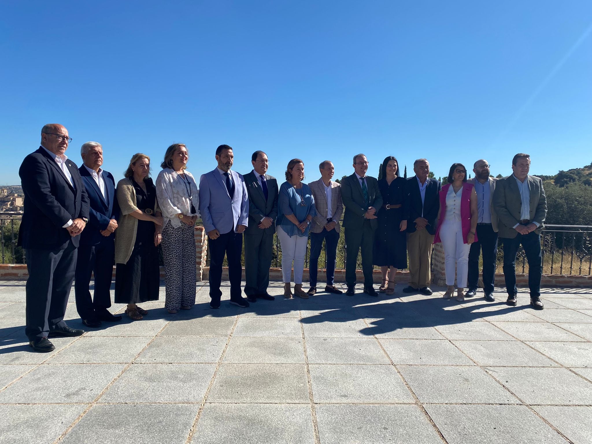 Foto de familia en el balance del primer año de gobierno de la Diputación de Toledo con la coalición PP-Vox