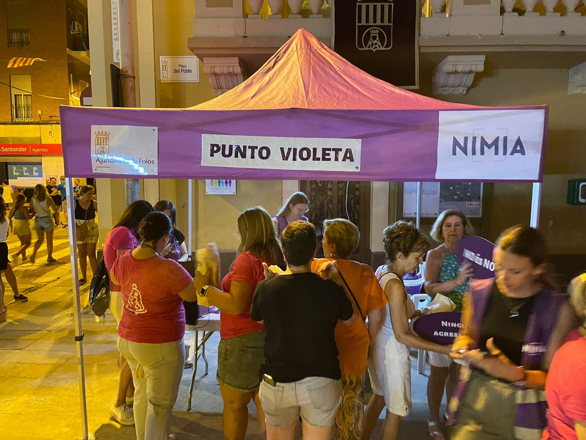 Punt Violeta instalado en las fiestas de Foios de este verano.