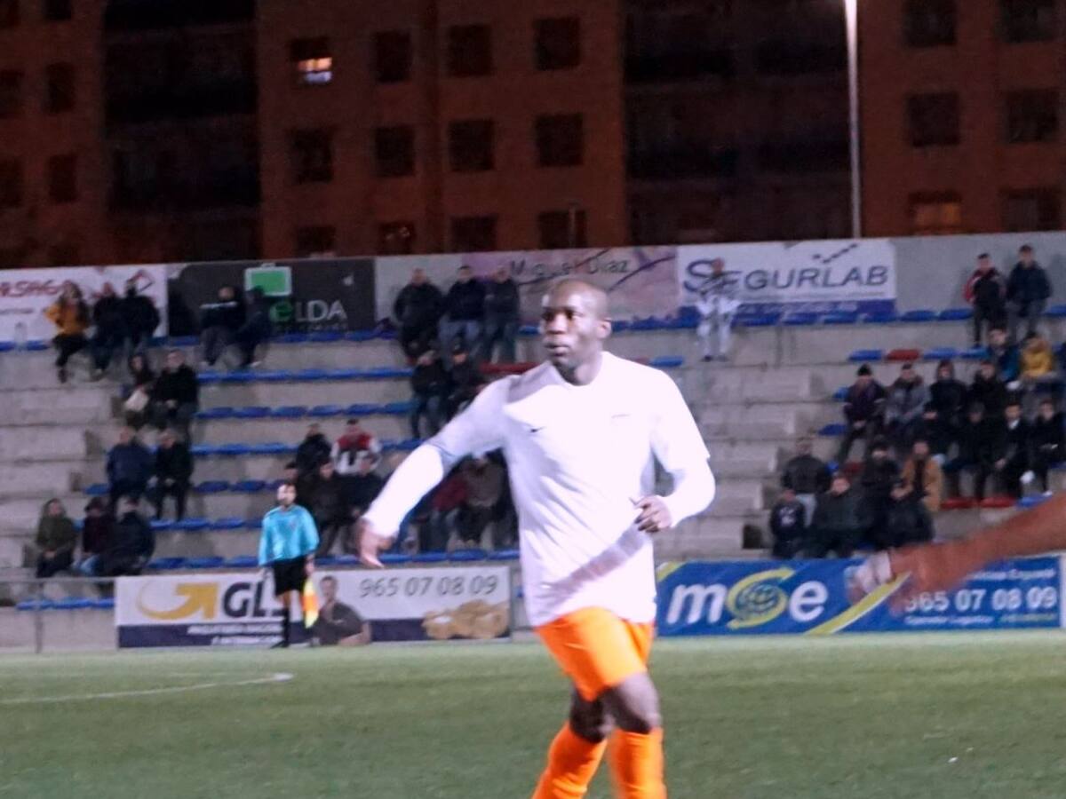 El Eldense cerca de completar su plantilla con Facu Marín y Youssouf Yalike