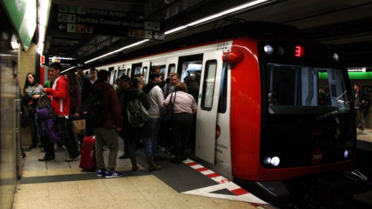 Minuts de silenci en memòria de les víctimes