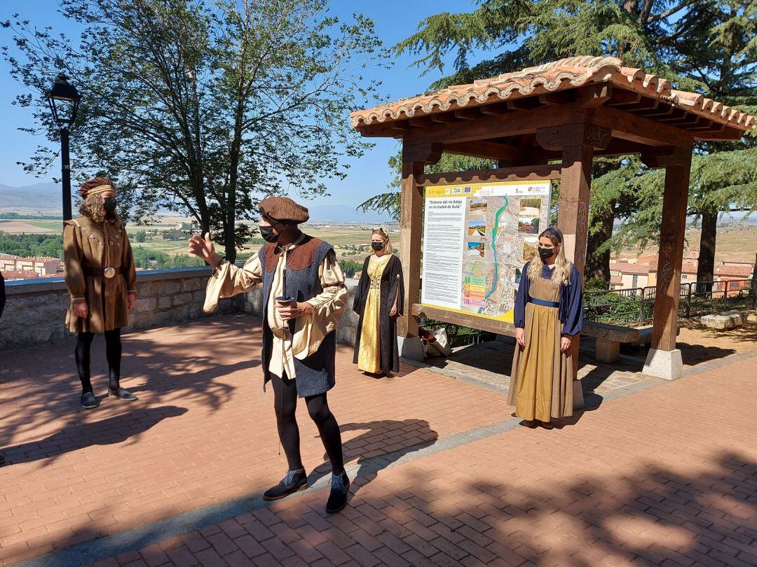 El grupo de teatro &#039;Escabel&#039;, interpretando la leyenda de &#039;Manqueospese&#039;