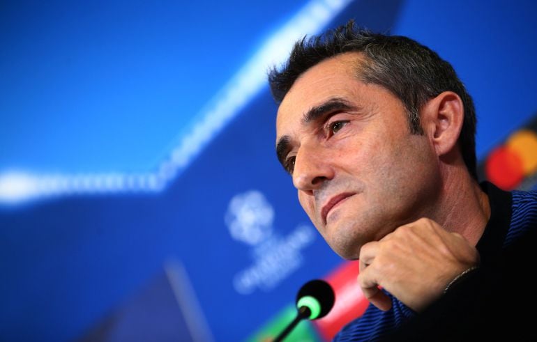 Ernesto Valverde durante la rueda de prensa en Turín 