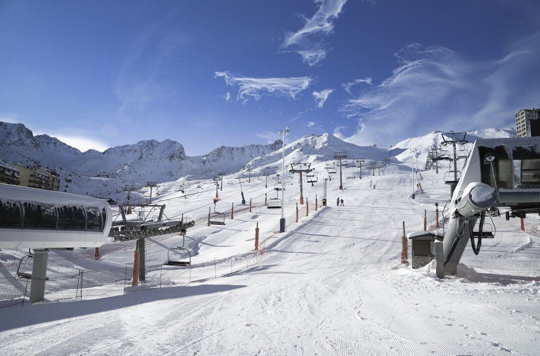 Grandvalira i Vallnord vendran forfets als turistes que no siguin francesos