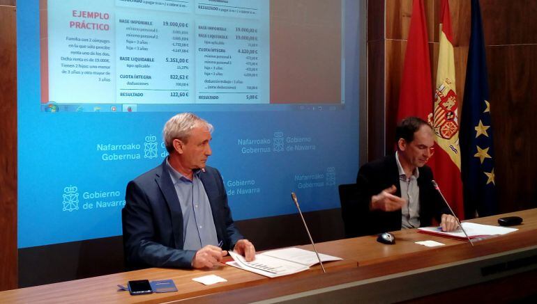 El consejero de Hacienda y Política Financiera del Ejecutivo foral, Mikel Aranburu, y el director gerente de Hacienda Tributaria de Navarra, Luis Esain