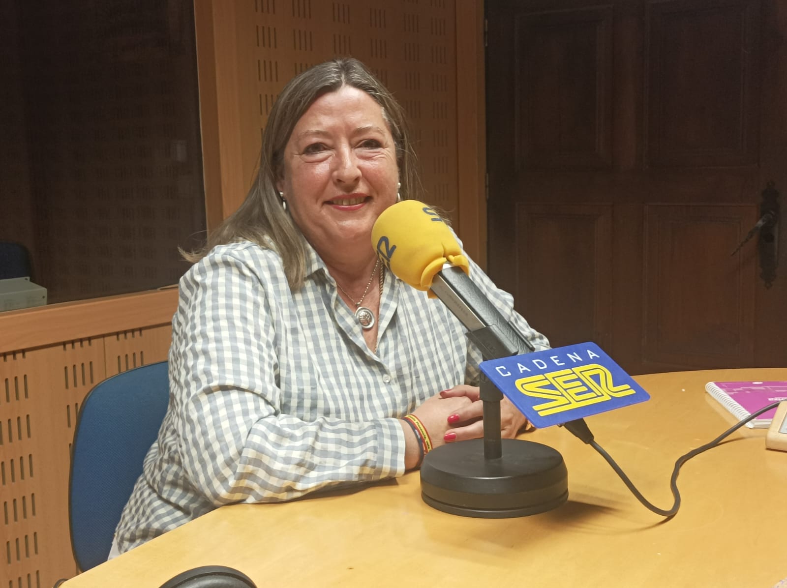 La candidata de Vox Plasencia en los estudios de SER Norte de Extremadura