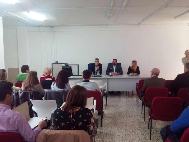 Inauguración de las jornadas pedagógicas anuales de ASADIPRE por el delegado de Educación en Granada, Germán González