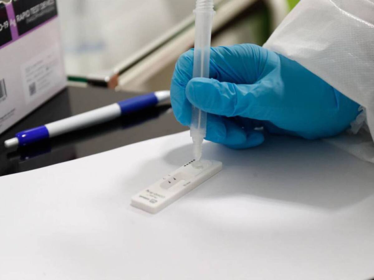 La incidencia de Covid en Jerez desciende un punto este martes y la ciudad continúa en riesgo bajo