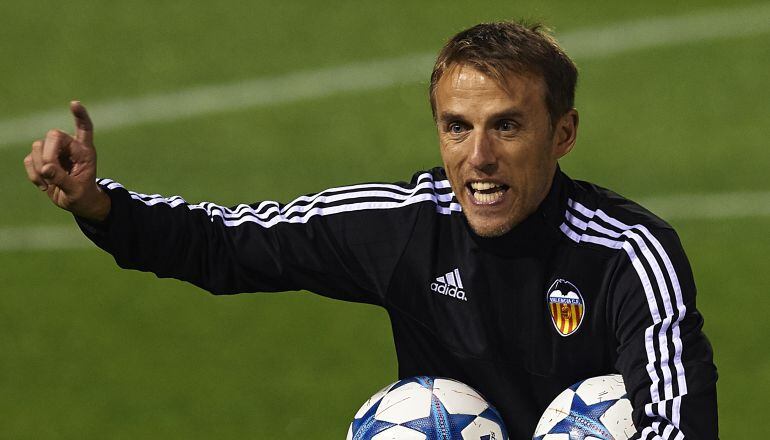 Phil Neville, durante su etapa en el Valencia