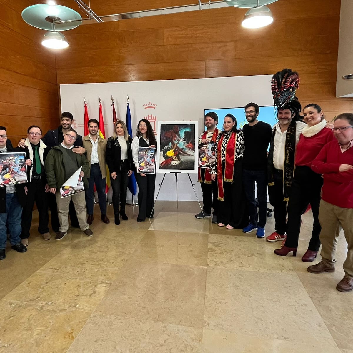 El cantante Salva Ortega presentará el pregón del carnaval de Cabezo de Torres junto con usuarios de la fundación 'Aidemar'