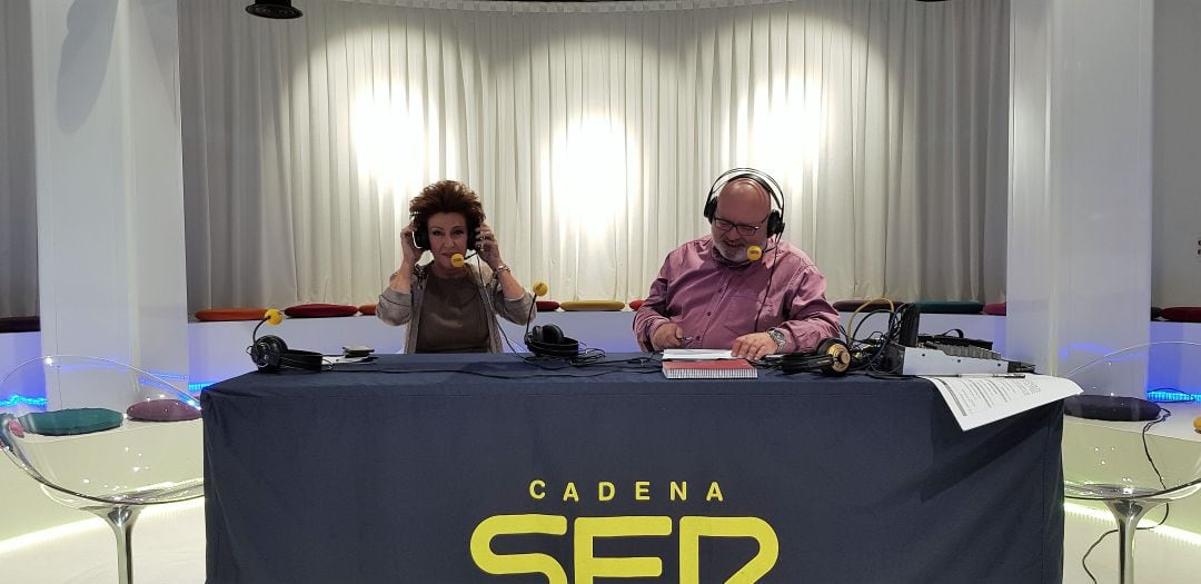 Maria Mateo, directora de Circus, y José Manuel Echéver, durante el programa