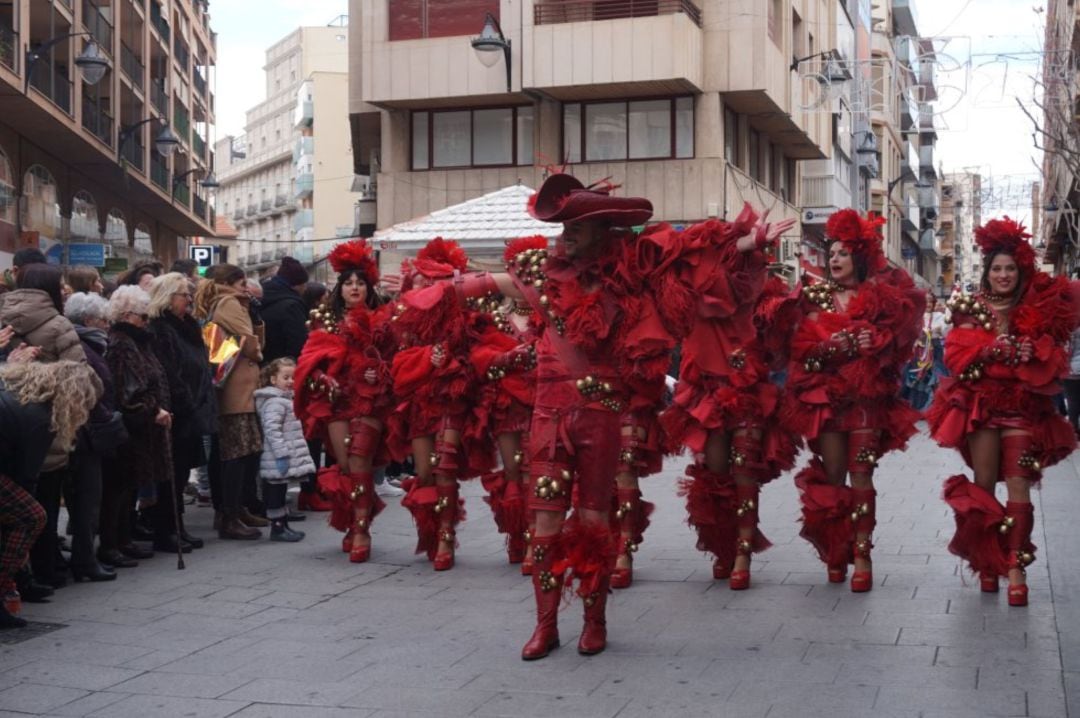 El desfile multitudinario de Media Fiesta en Elda que se quería realizar  tendrá que esperar