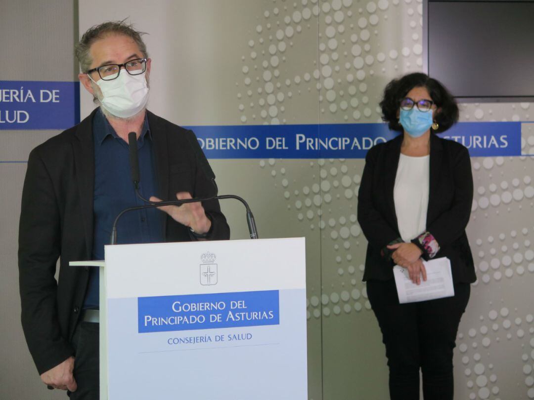 El director general de Salud Pública, Rafael Cofiño, durante la rueda de prensa.