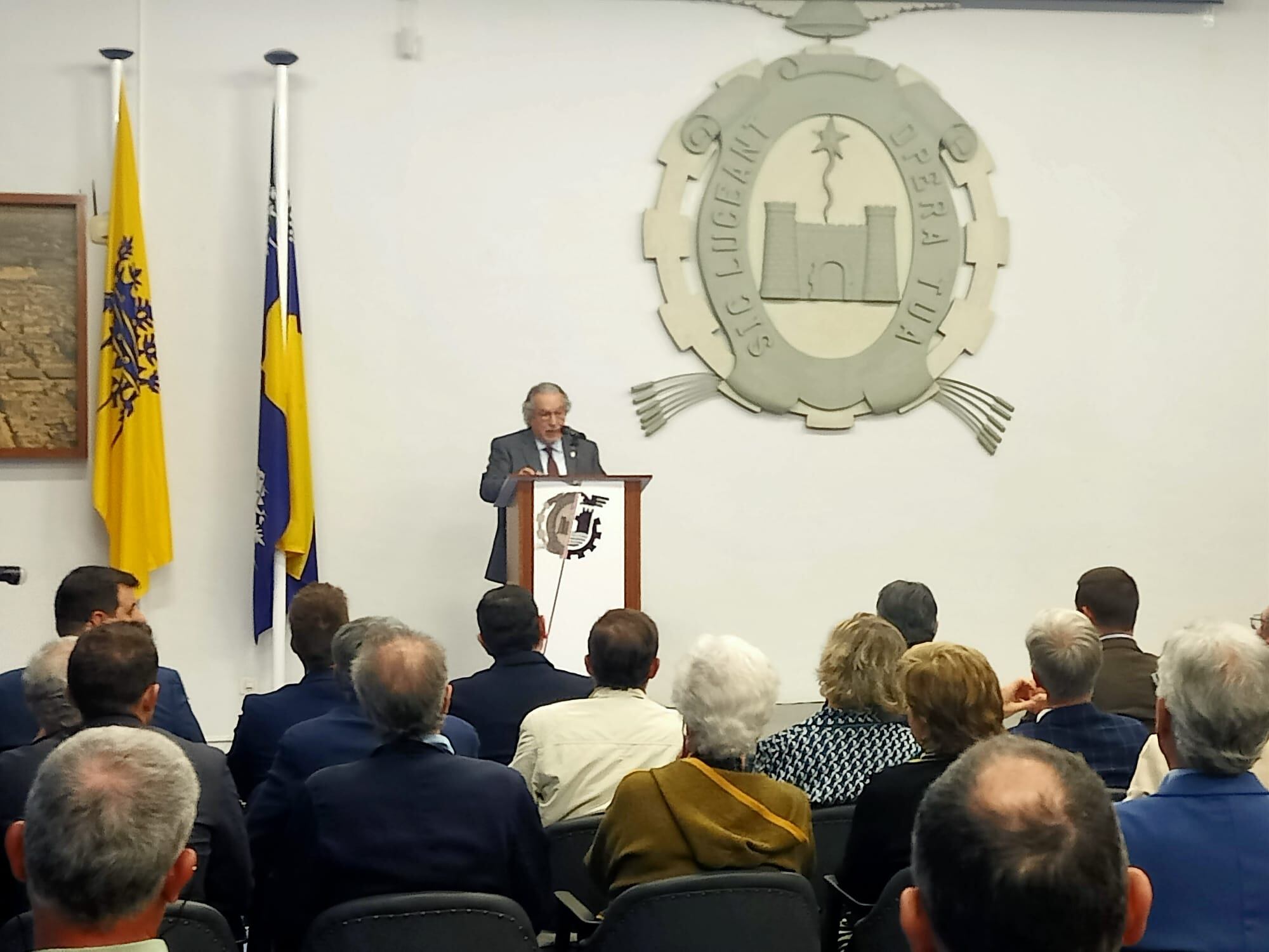 Un momento de la presentación del libro centenario de Fomento.