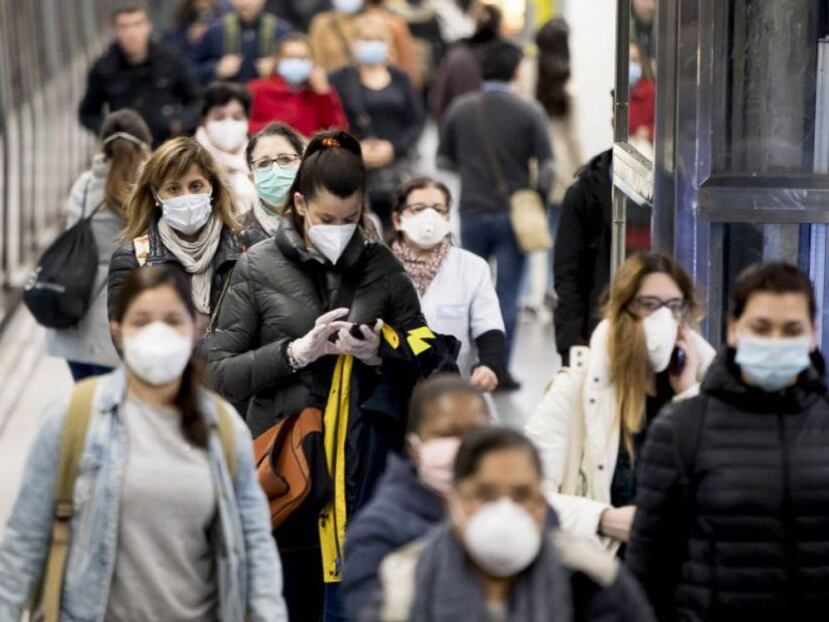 Gran parte de la población continúa utilizando la mascarilla también en exteriores