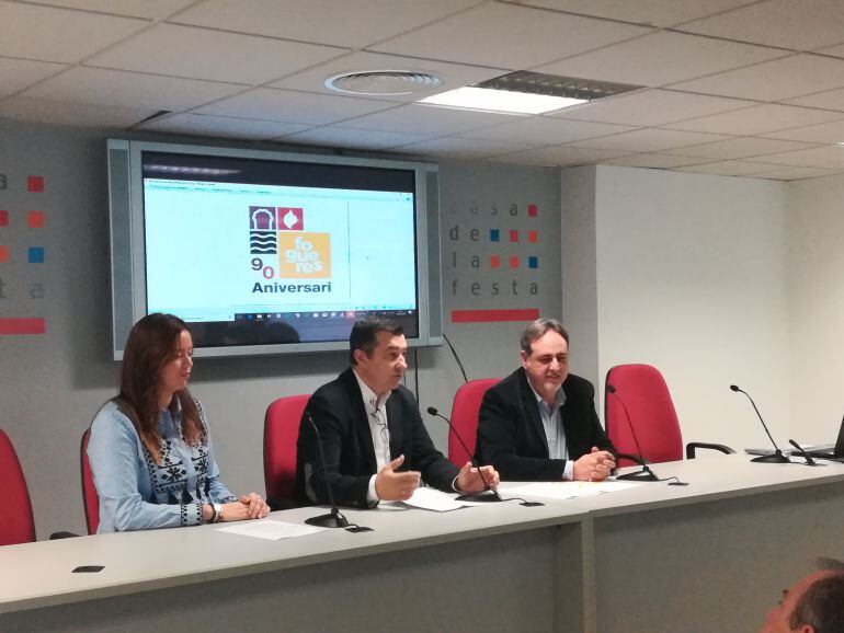 Andrés Llorens junto a Manolo Jiménez y Elena García