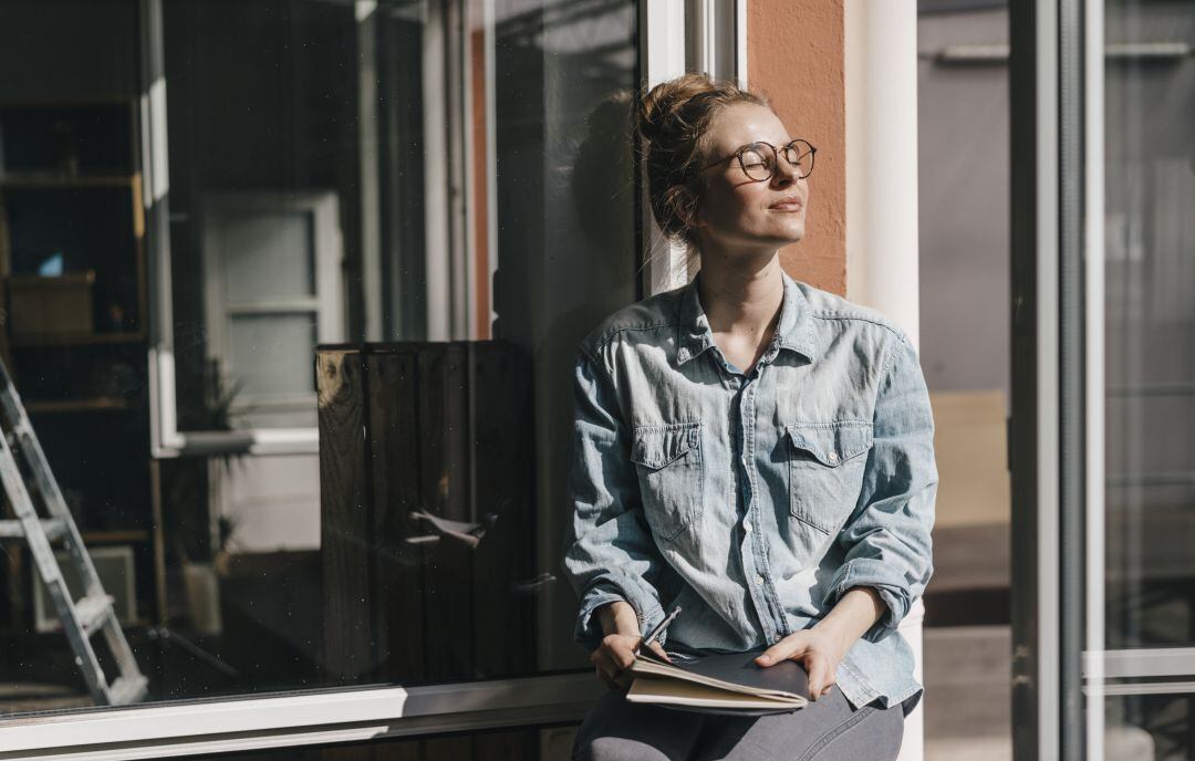 La práctica del mindfulness consiste en permanecer atento al momento presente