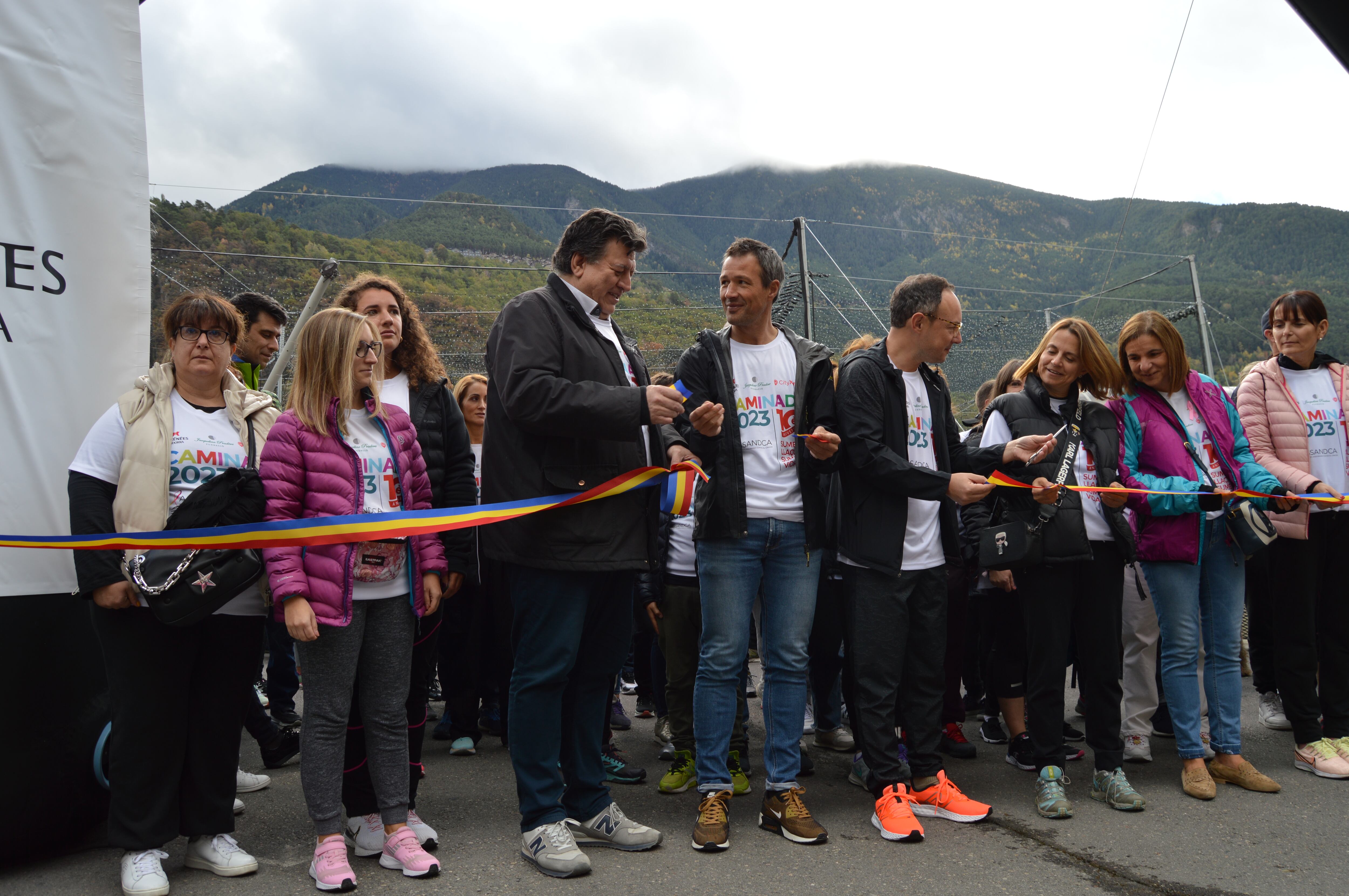 Sortida de la caminada contra el càncer d'aquest diumenge.