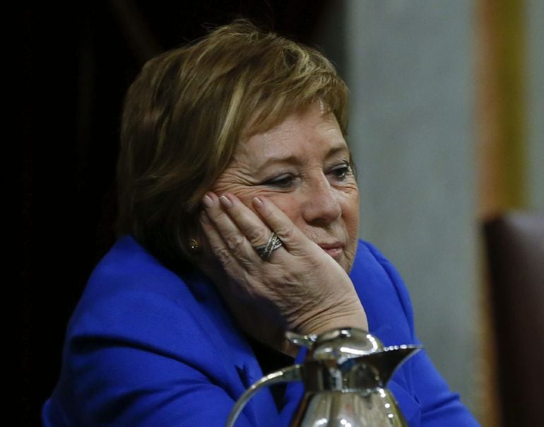 GRA482. MADRID, 24/02/2015.- La vicepresidenta primera del Congreso, Celia Villalobos, durante la sesión de tarde de la primera jornada del vigésimo quinto debate del estado de la nación, la cita parlamentaria anual más importante del año, que se celebra 