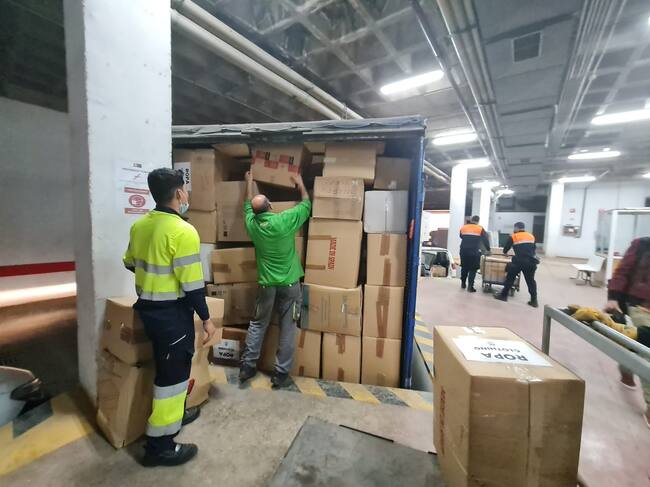 El primer camión de Elda hacia Ciudad de la Luz