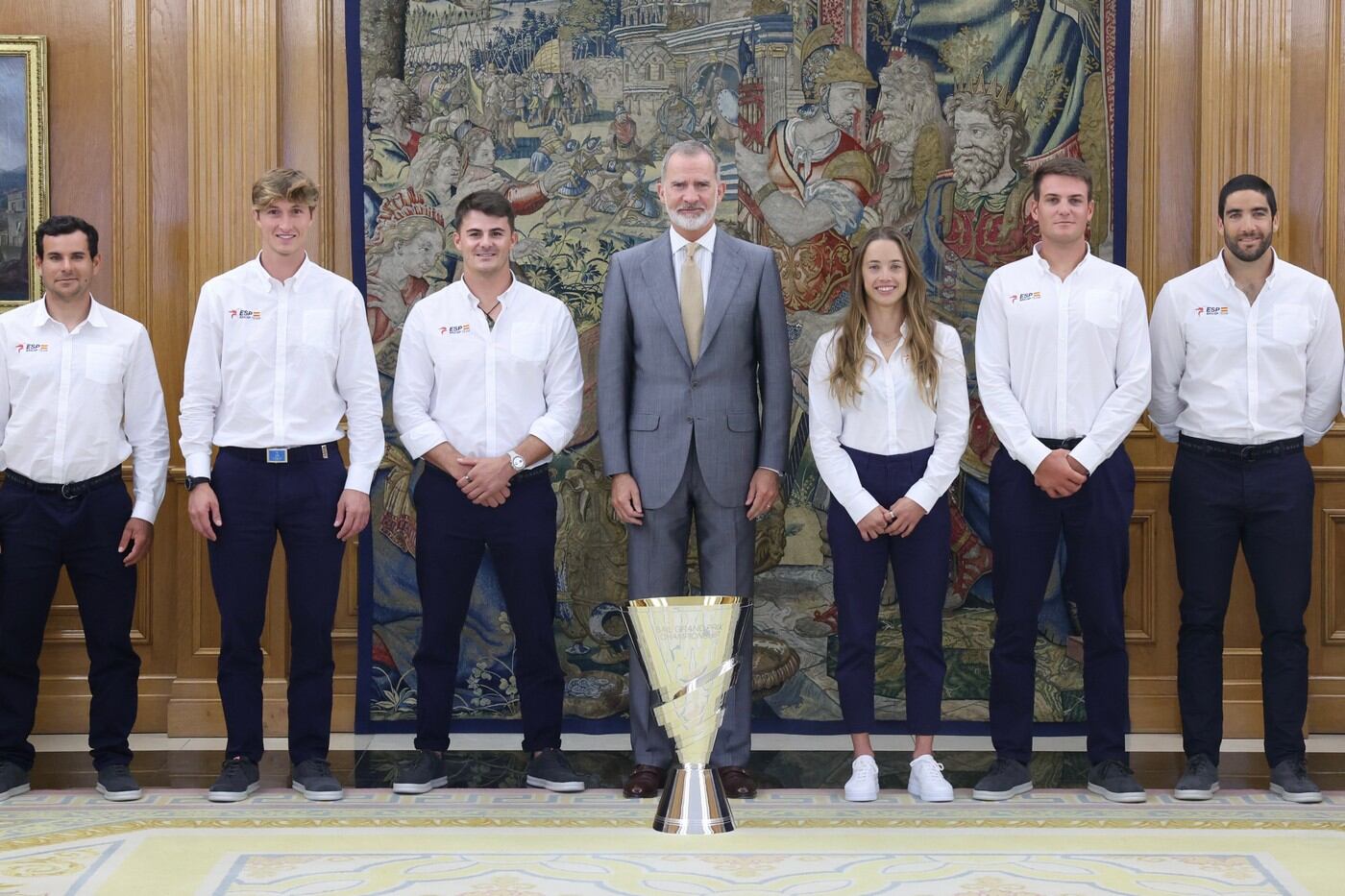 Joan Cardona i la resta de l'equip espanyol van ser rebuts pel rei Felip VI.