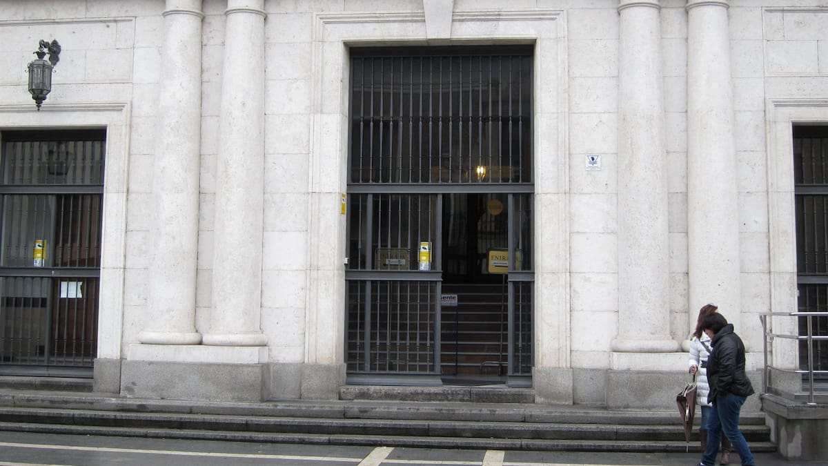 Condenada en Valladolid por estafar a su abuela, con demencia, casi 5.000 euros