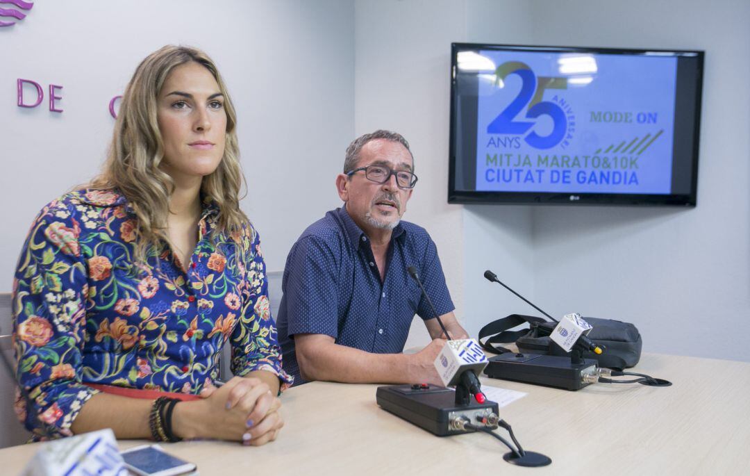 Lydia Morant, concejala de Deportes y Ximo Mas, presidente del CC el Garbí