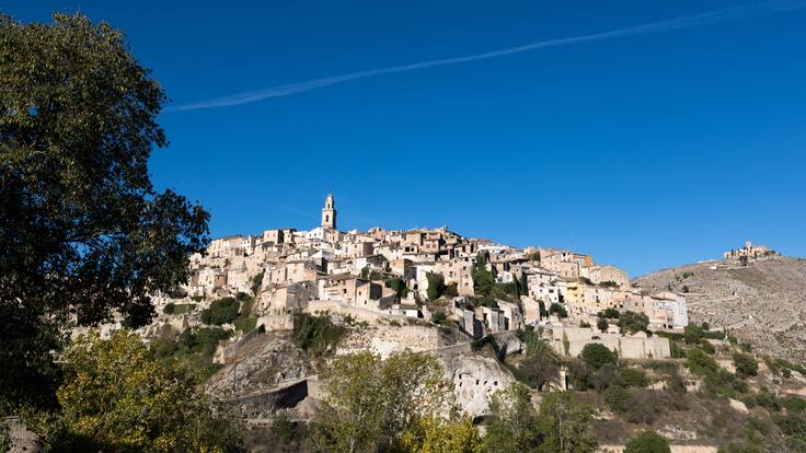 Xavi Molina, alcalde de Bocairent, sobre el barrio medieval y la escuela de verano de Bocairen