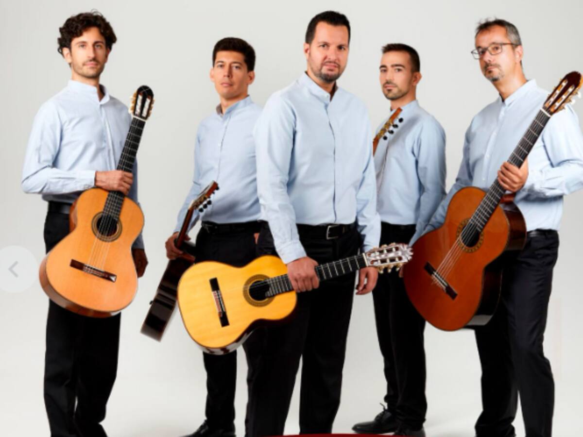 Cinco guitarras con la Filarmónica