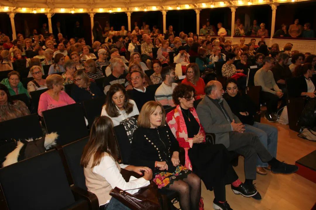 Acto de inauguracióndel curso de los CEAS de Palencia en el Teatro Principal