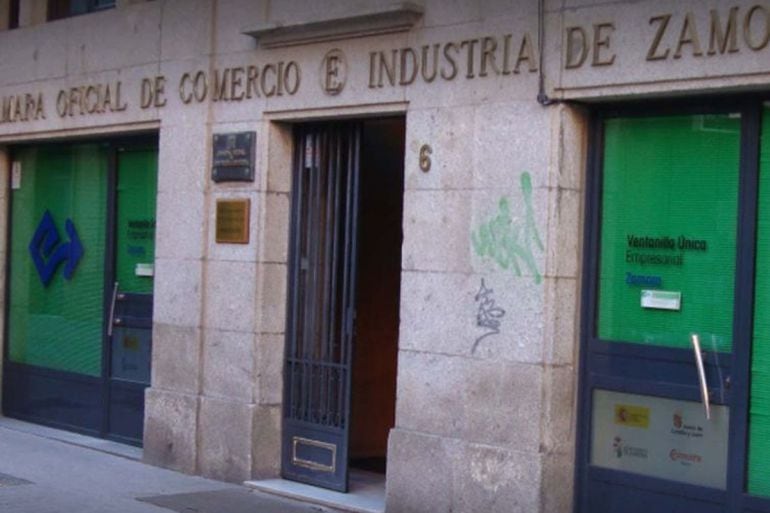 Fachada de la Cámra de Comercio e Industria de Zamora